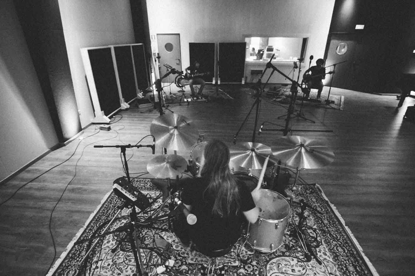 Ekain grabando baterías.