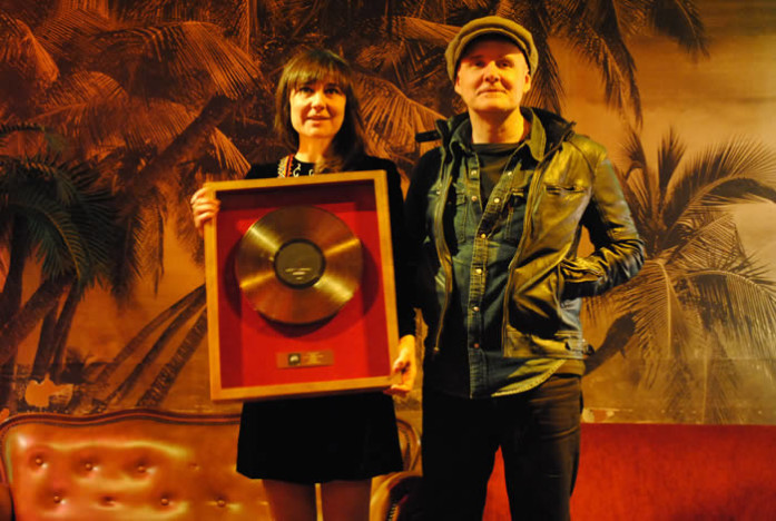 amaral - disco de oro -18-12-15