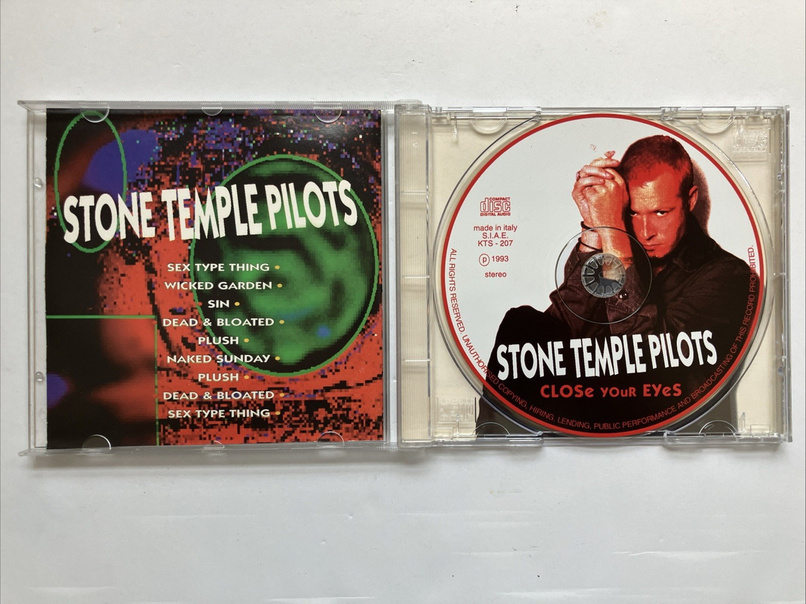Stone Temple Pilots - Close Your Eyes CD - 1993 Tour - Import - Italy