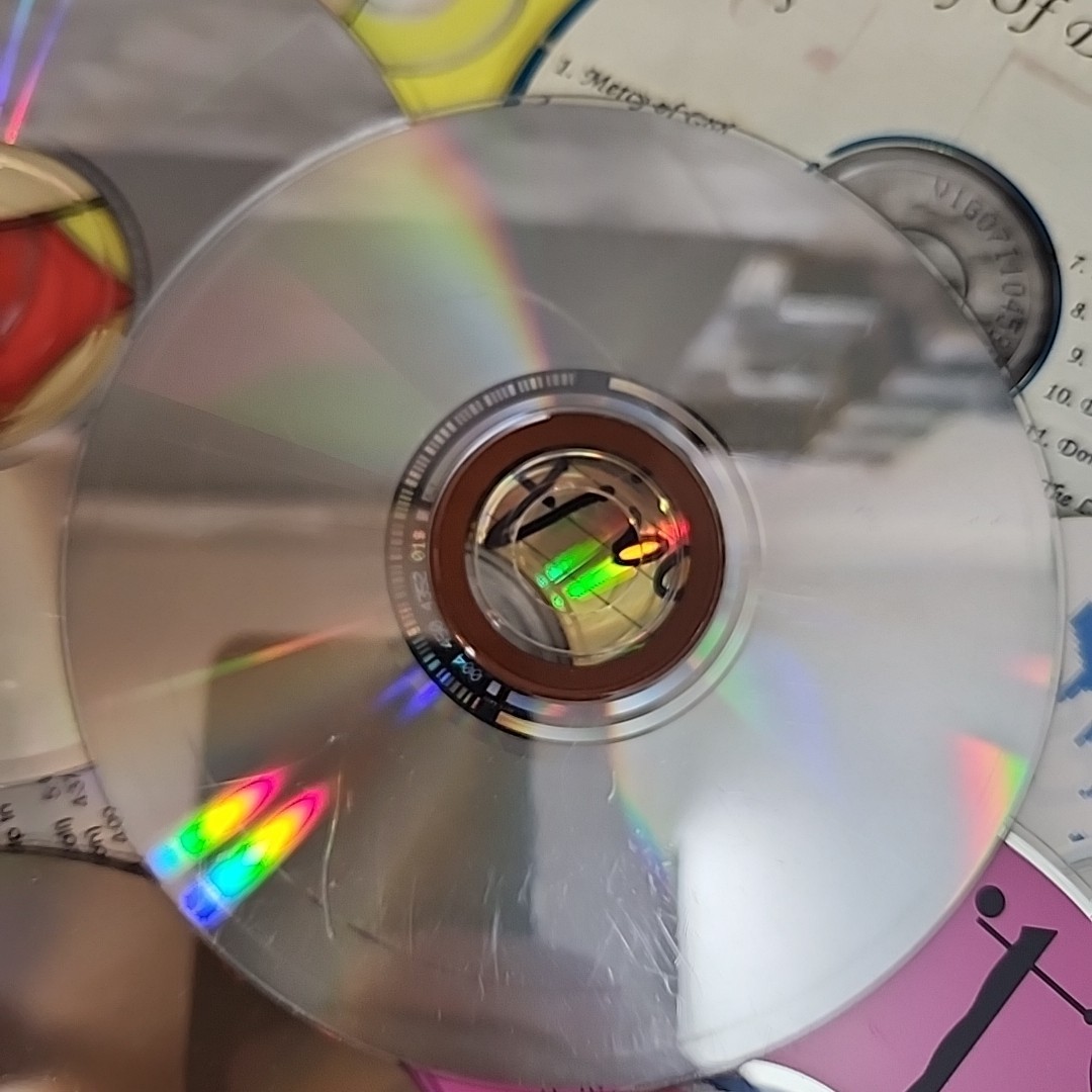 Lot of 25 Loose CDs For Art & Crafts Mixed Scratched School Projects