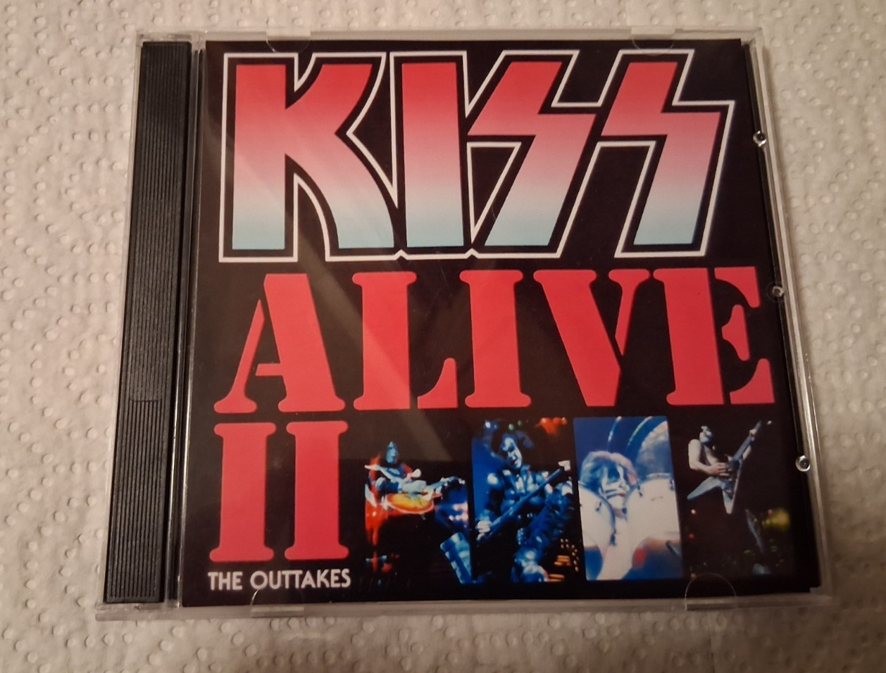 KISS ALIVE II THE OUTTAKES CD!! GENE ACE PETER PAUL STRUTTER