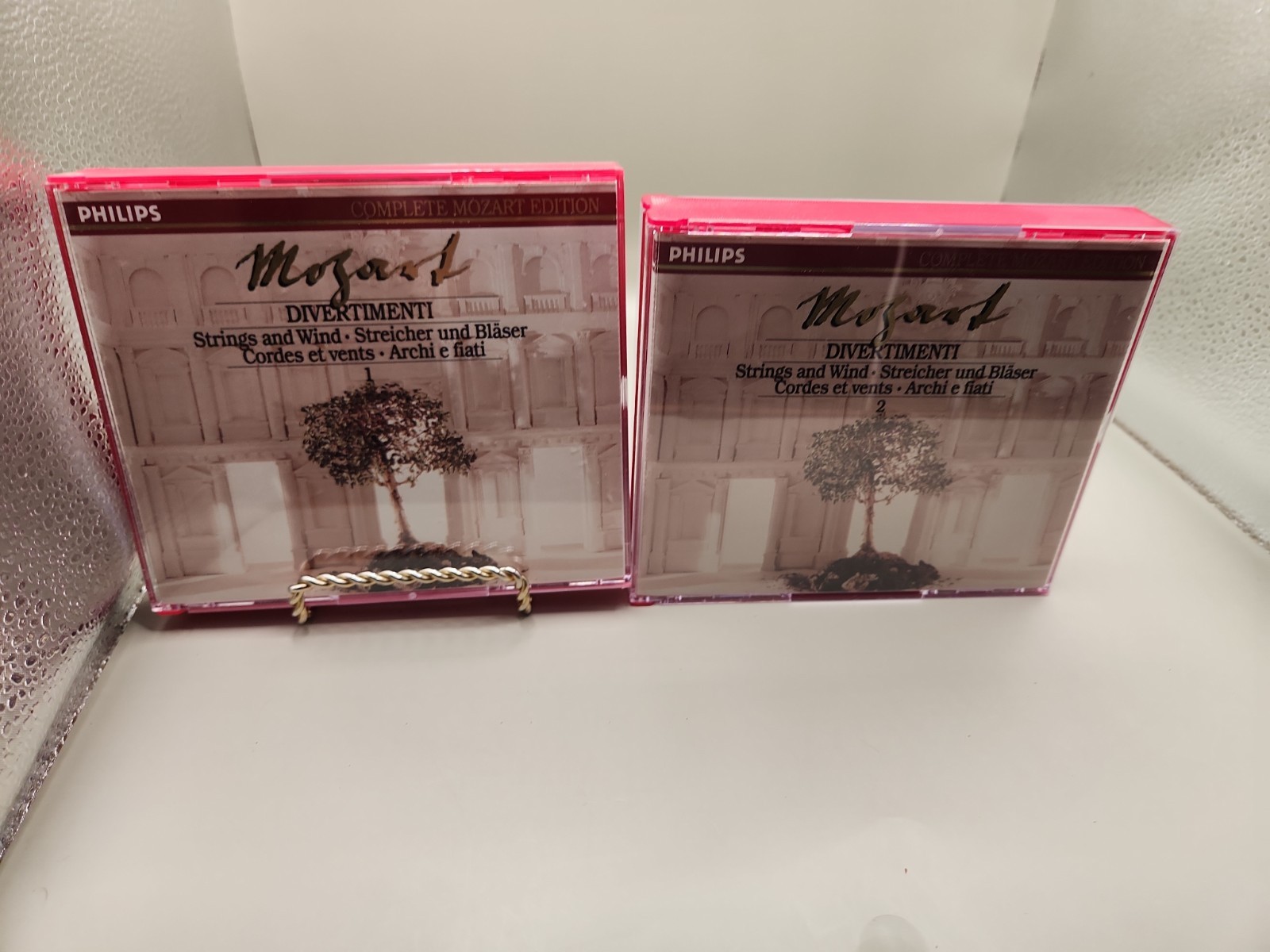 Divertimenti / Mozart Edition 4 Music CD set 5 cds + book