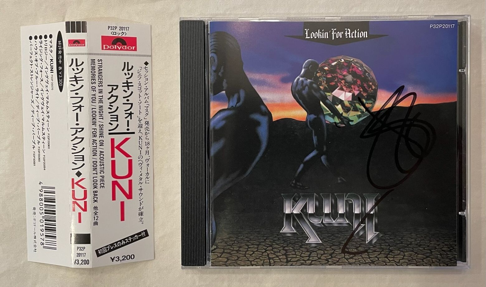 Kuni - Looking For Action (Japan CD w/OBI - Signed by Jeff Scott Soto) P32P20117