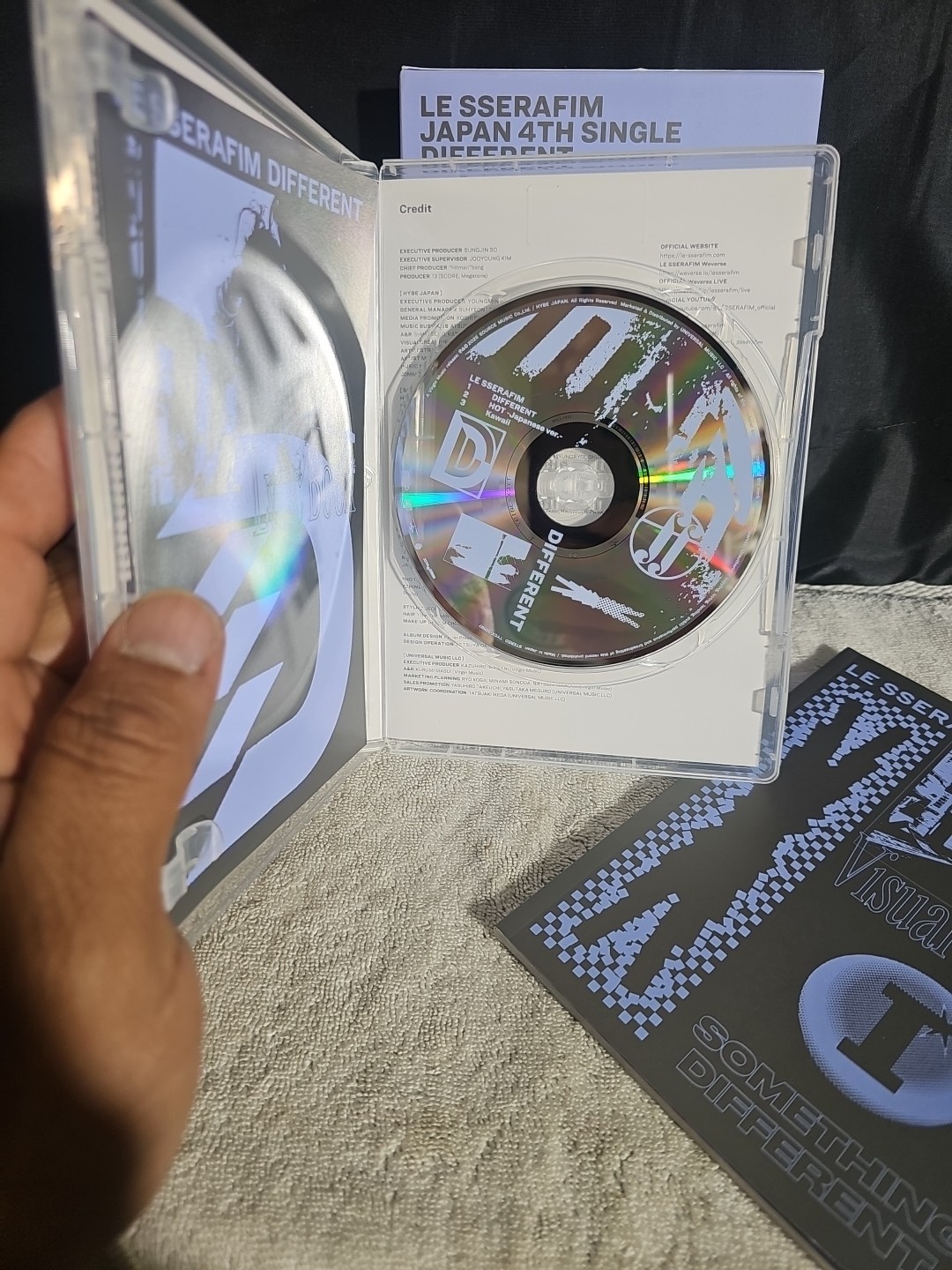 Le Sserafim Japan 4th Single DIFFERENT