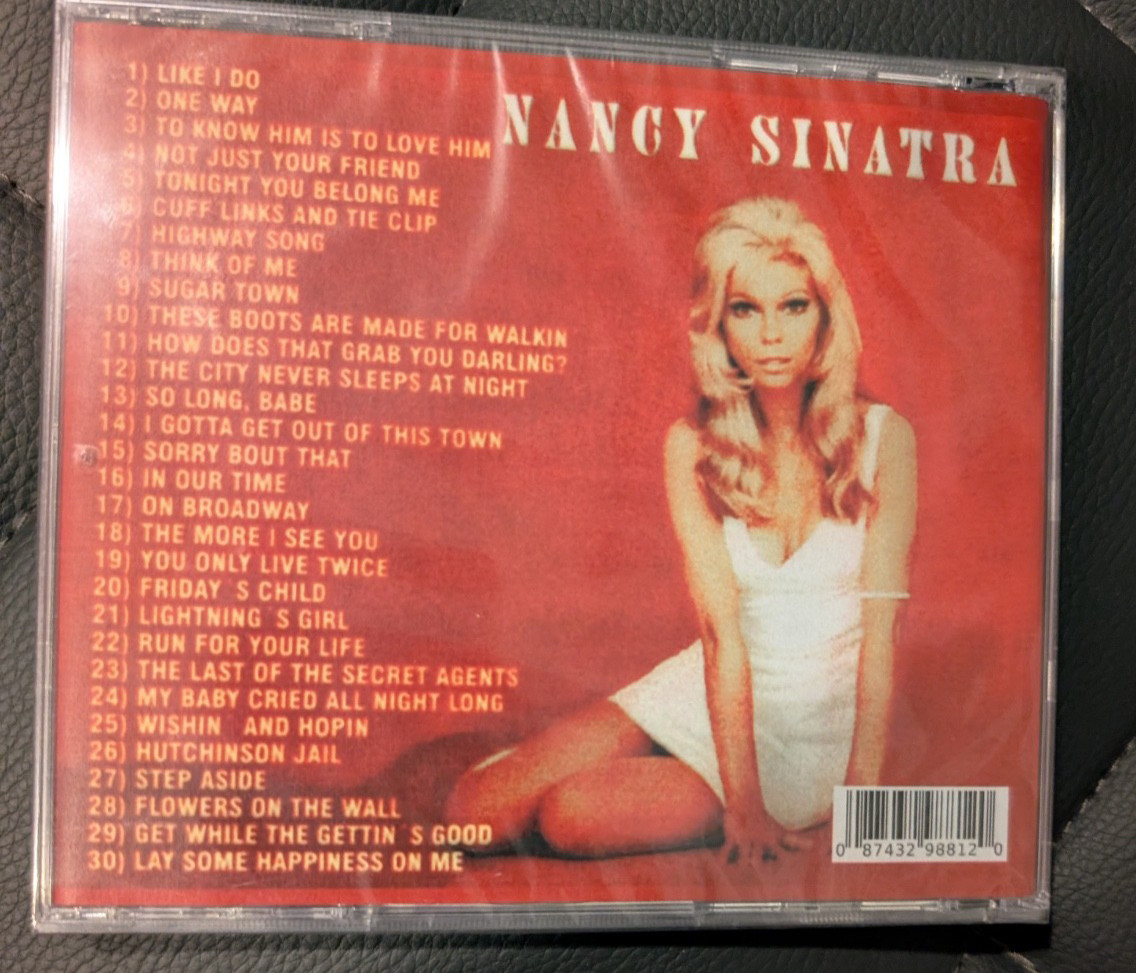 NANCY SINATRA - THE ULTIMATE COLLECTION CD BRAND NEW!!