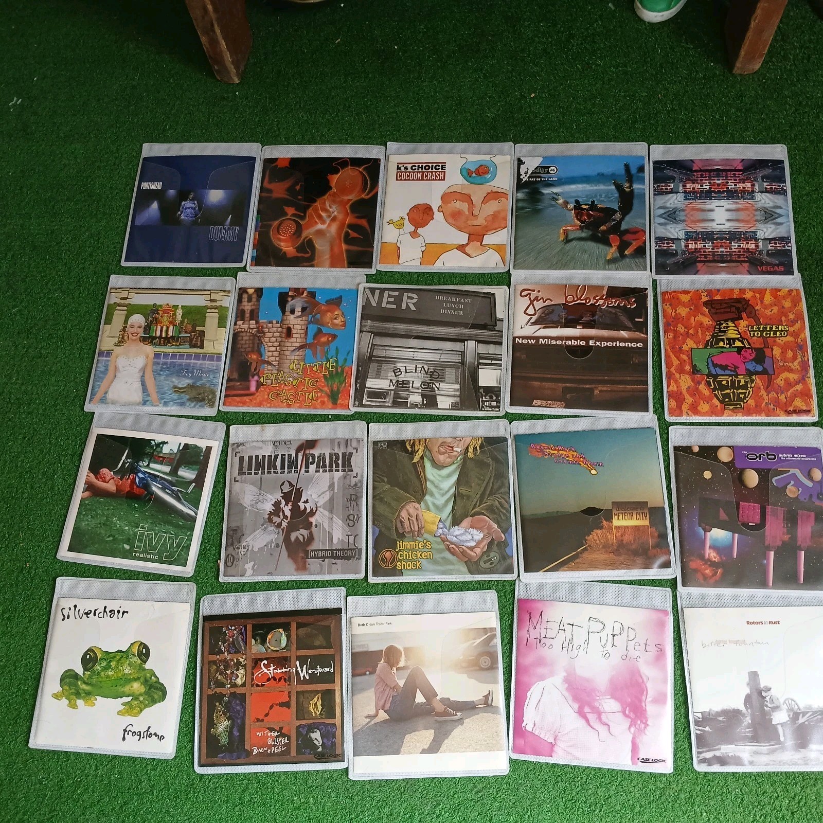1990S/2000S ALTERNATE/SKA/PUNK CDS LOT OF 40 NO CASES TESTED UGC NICE MIX