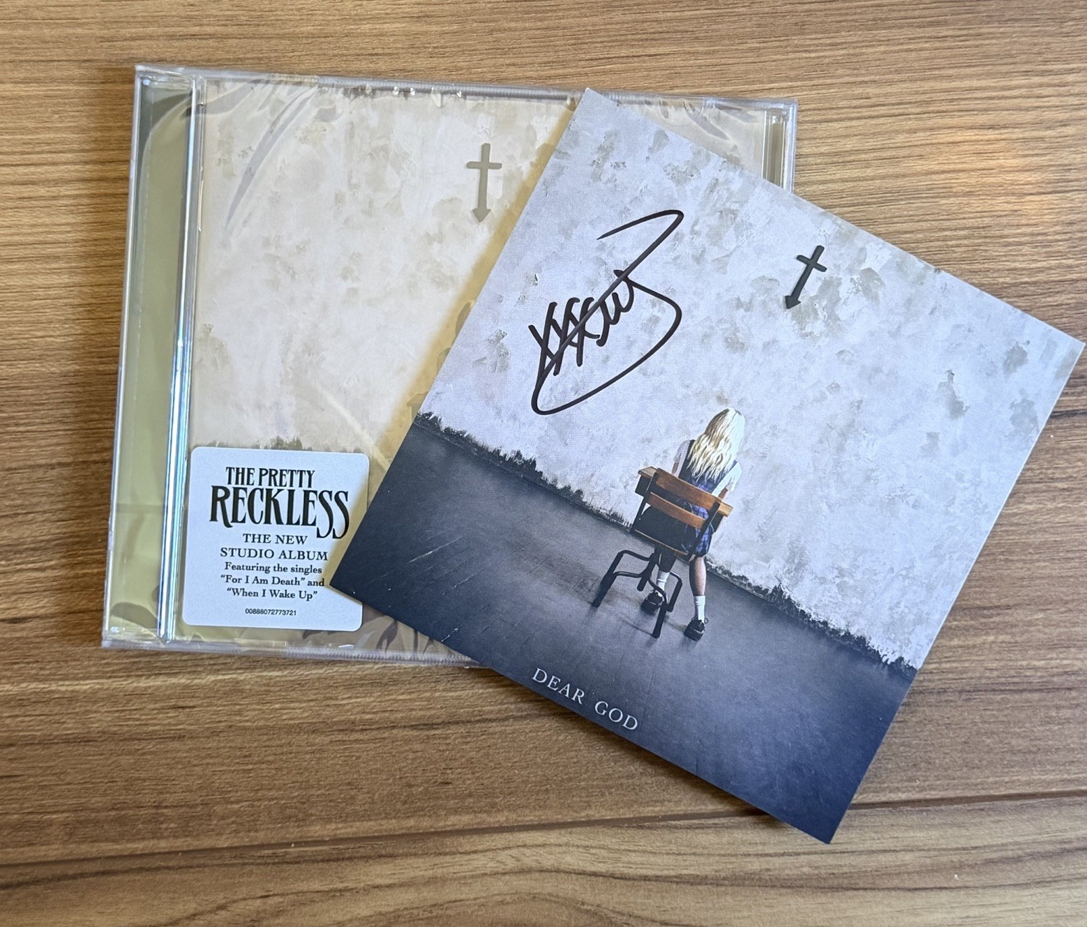 The Pretty Reckless DEAR GOD Taylor Momsen SIGNED CD Autographed Card Sealed CD