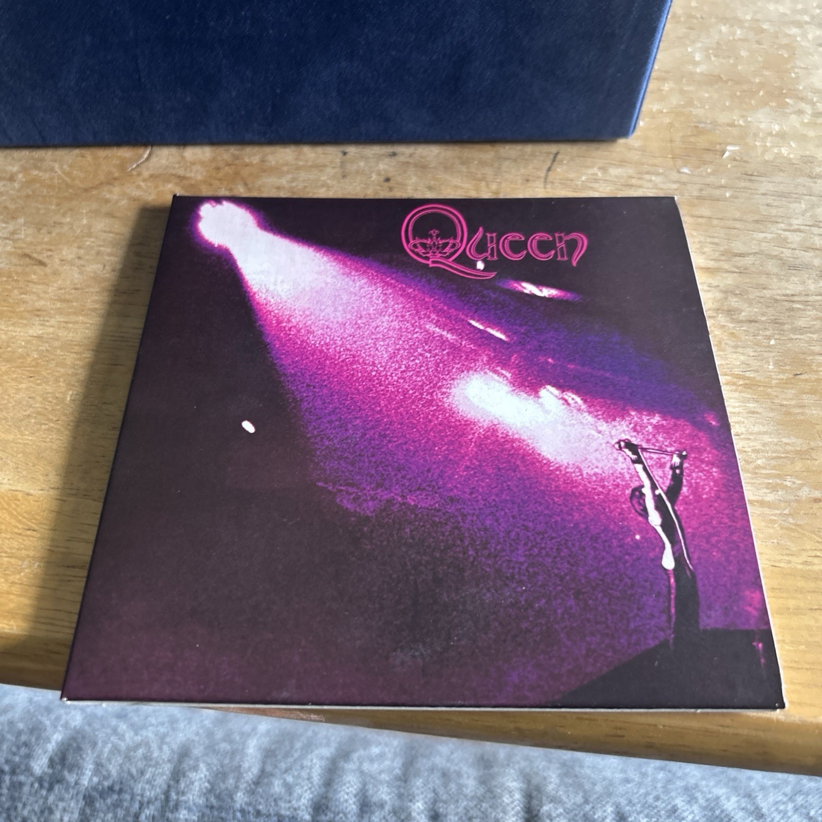 Queen - The Crown Jewels 25th Anniversary 8 CD Box Set Blue Velvet Remastered