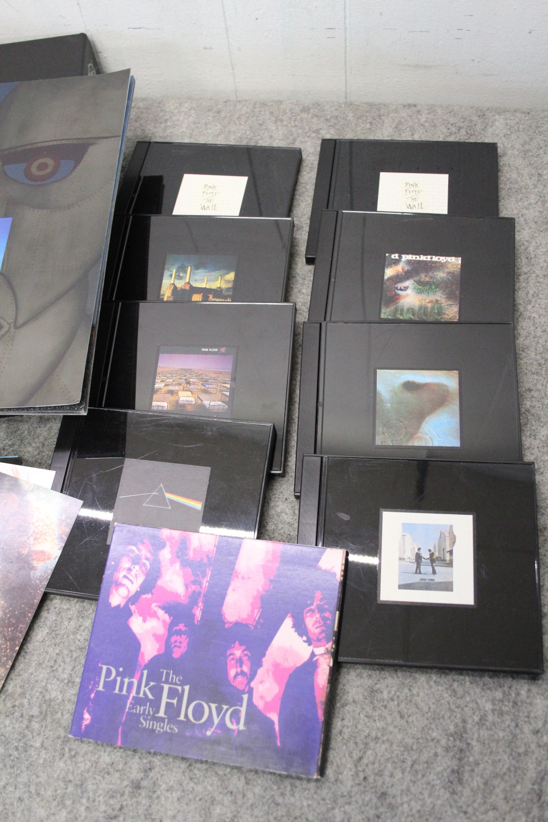 Pink Floyd Shine On 8 CD Box Set 100% COMPLETE postcards, books, bonus disc