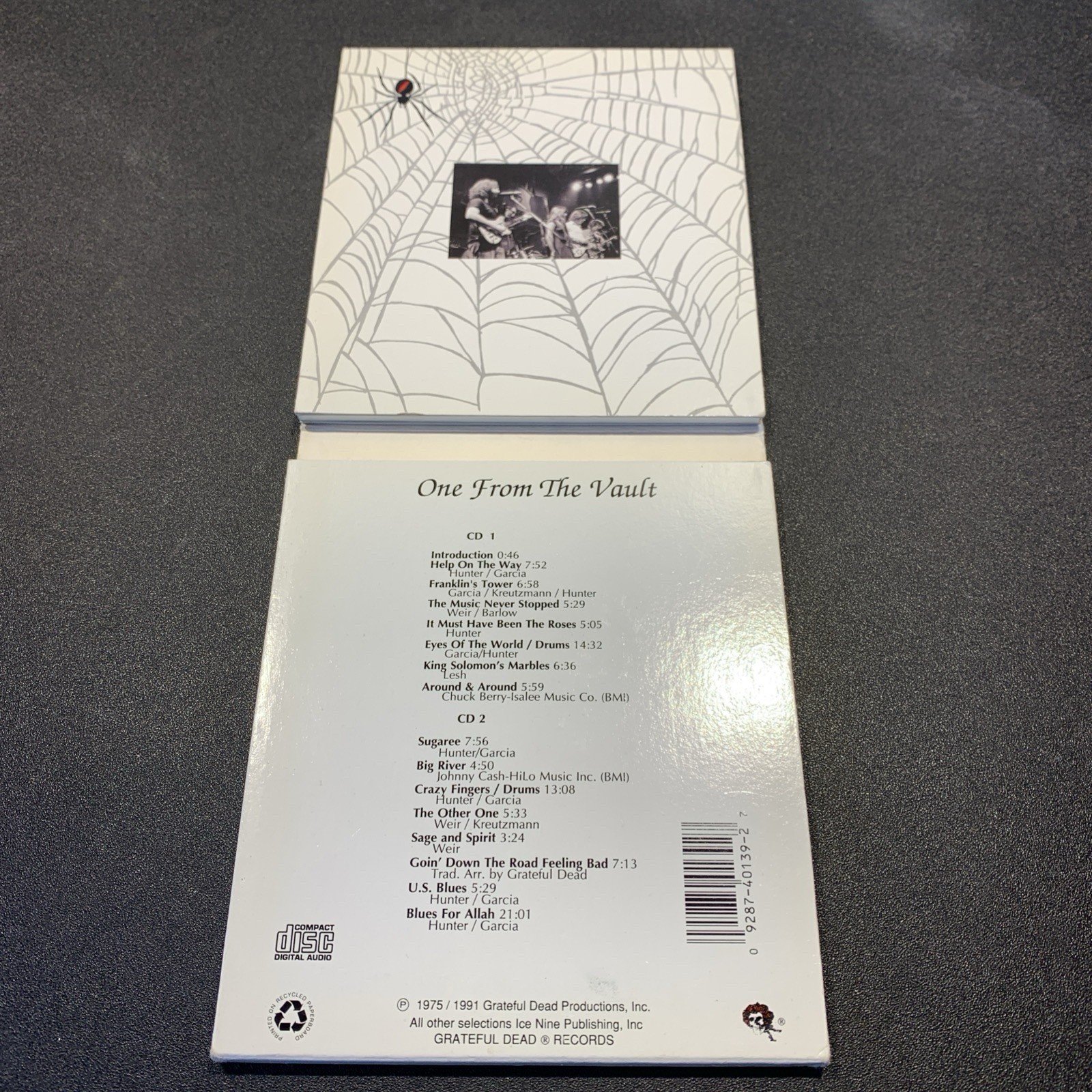 Grateful Dead: One from the Vault. 2 CDs Issued 1991, recorded live 1975