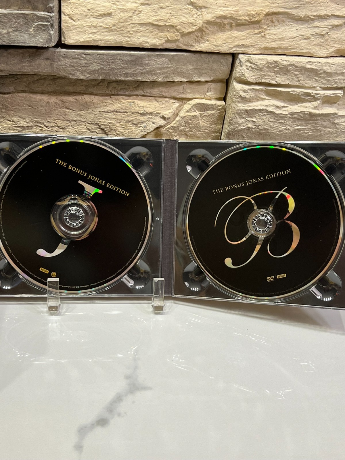Jonas Brothers Kevin Joe Nick Jonas The Bonus Jonas Edition 2007 Used CD Disc