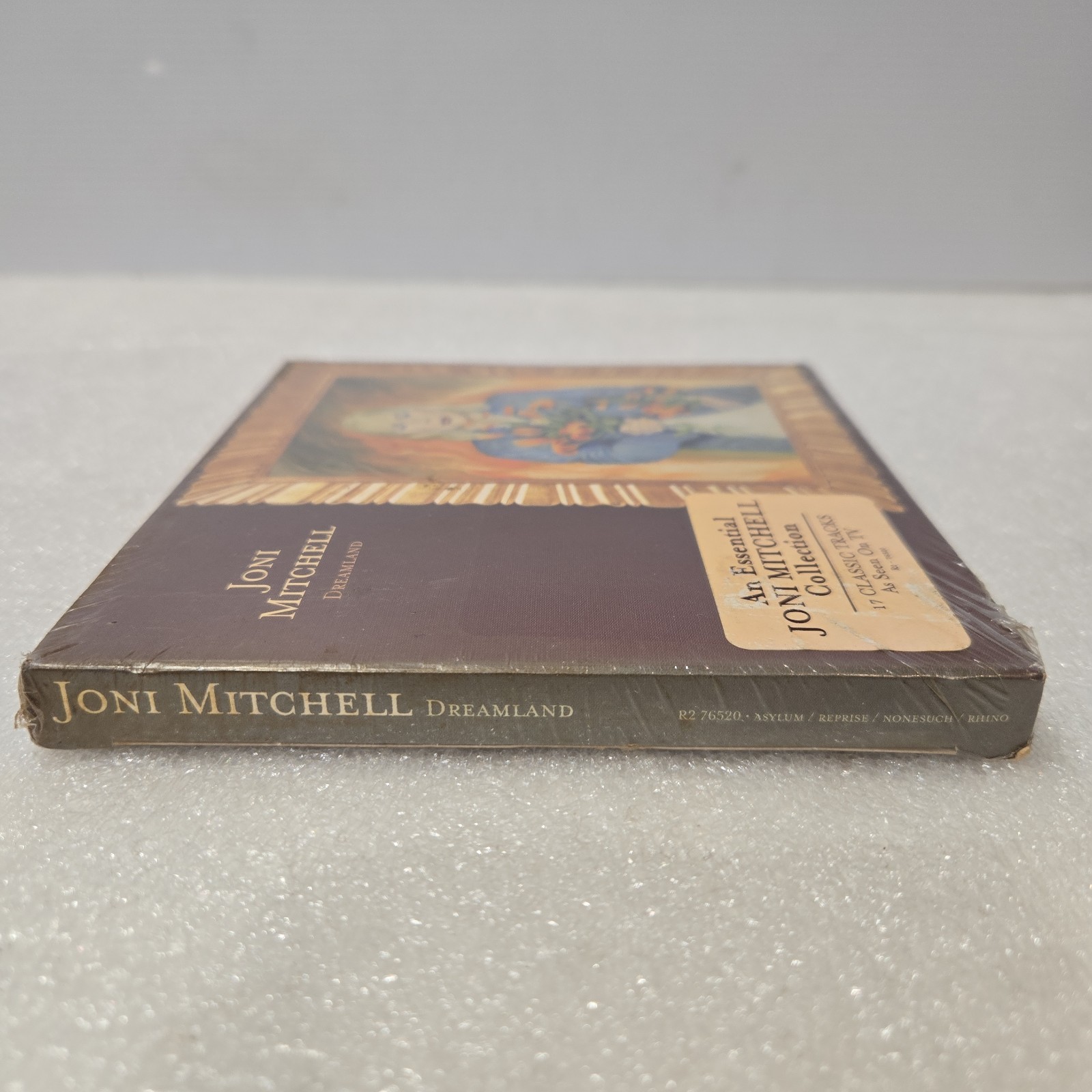 JONI MITCHELL - DREAMLAND (CD) An Essential Collection~ 17 Tracks *NEW/SEALED*
