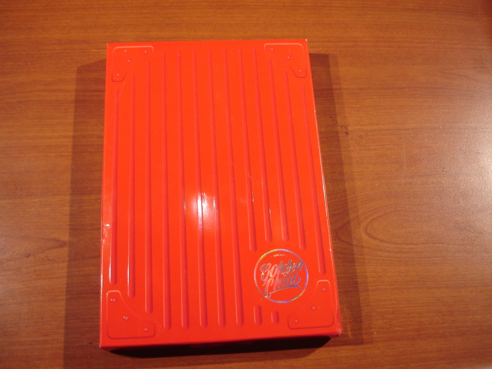 Golden Child - Goldenness RED ( 2018 K-Pop CD Woollim Entertainment L200001595)