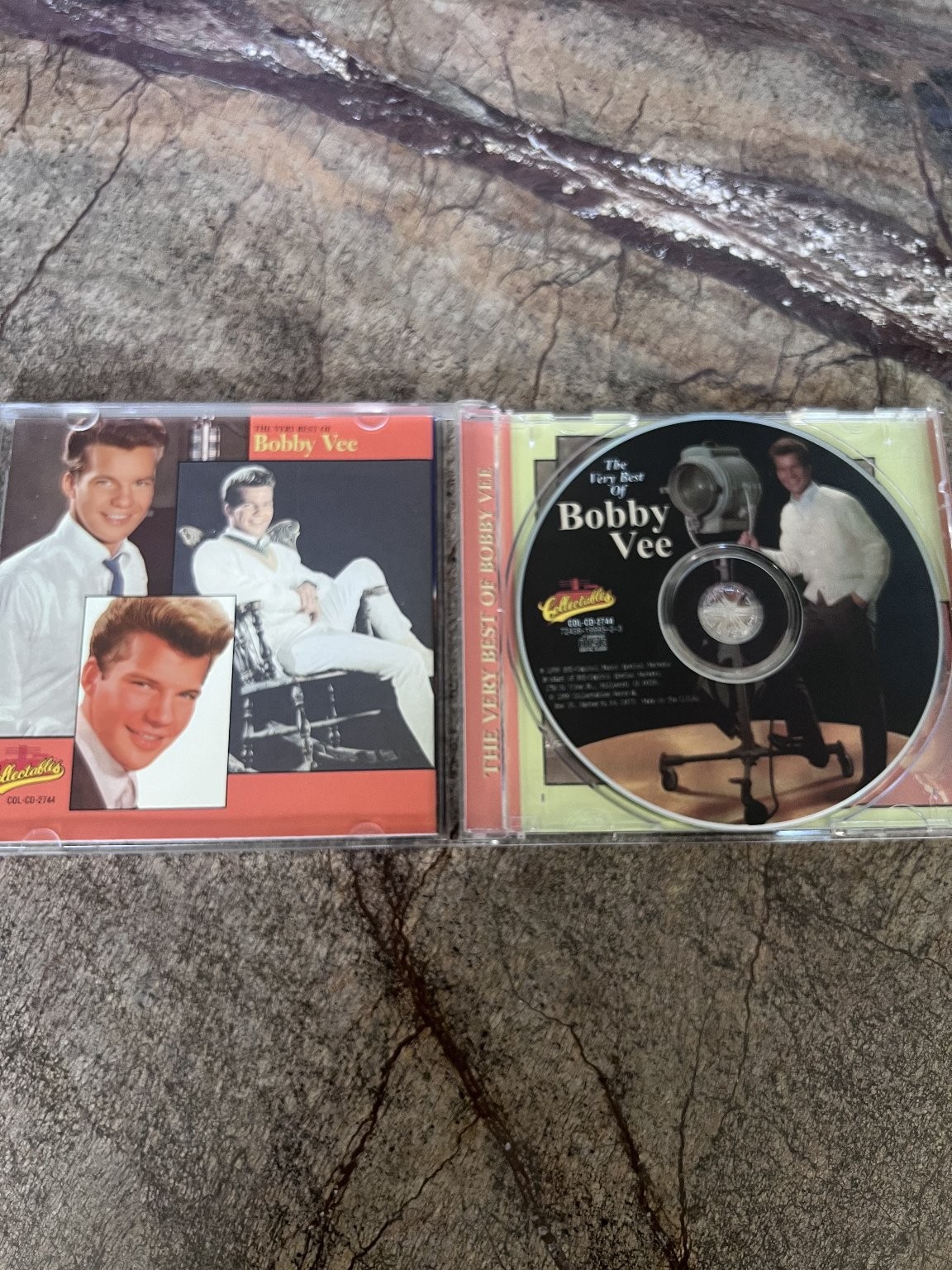 SIGNED Bobby Vee – The Very Best Of CD 1999 Pop Rock Oldies Collectables