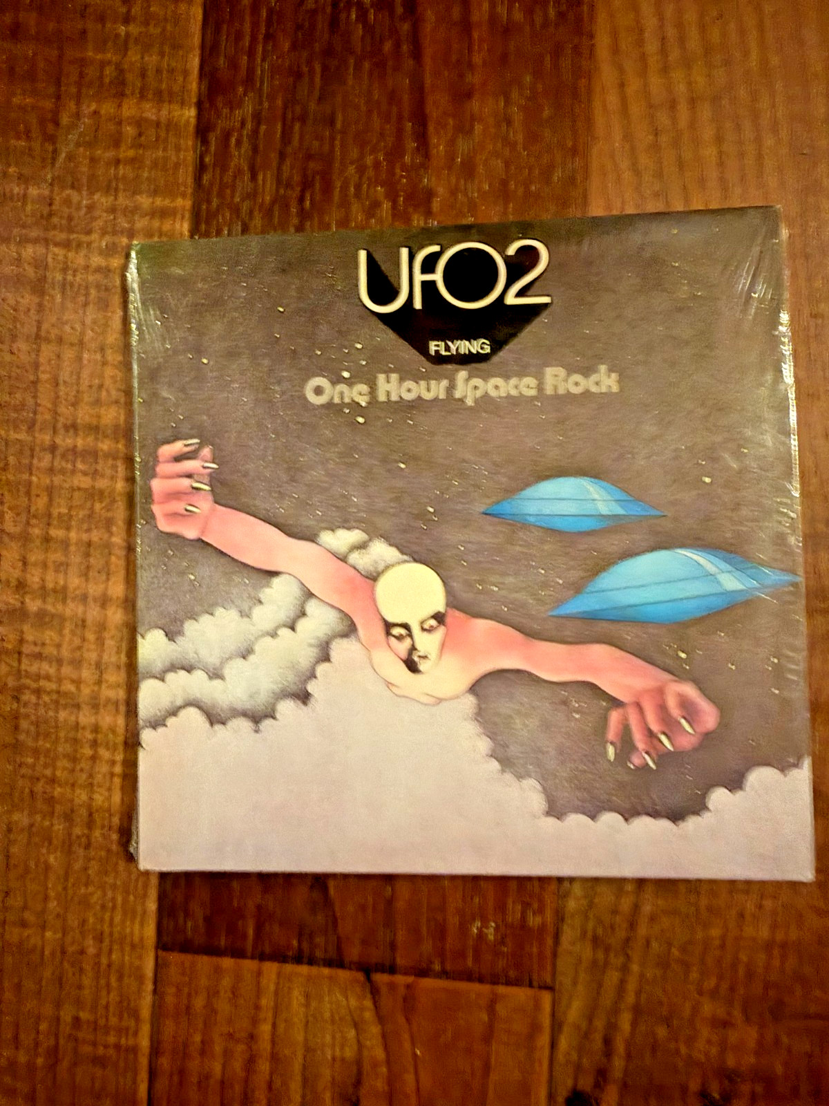 "UFO 2 Flying " !!! NO BONUS TRACK ON DISC DUE TO ERROR!!! (*See Listing Notes*)