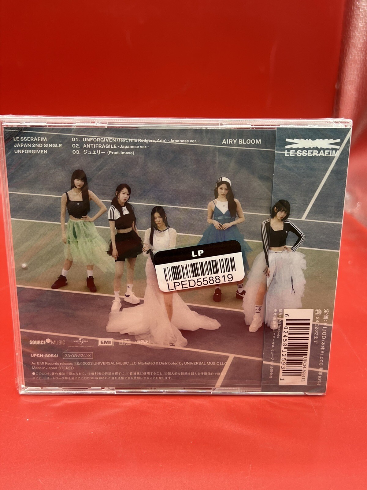 LE SSERAFIM - UNFORGIVEN - CD (K-POP) W/ LIMITED PHOTO CARD NEW/SEALED