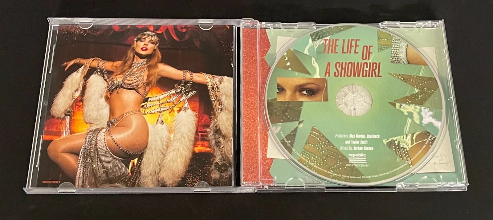 Taylor Swift The Life Of A Showgirl CD 2025 Opened Never Played