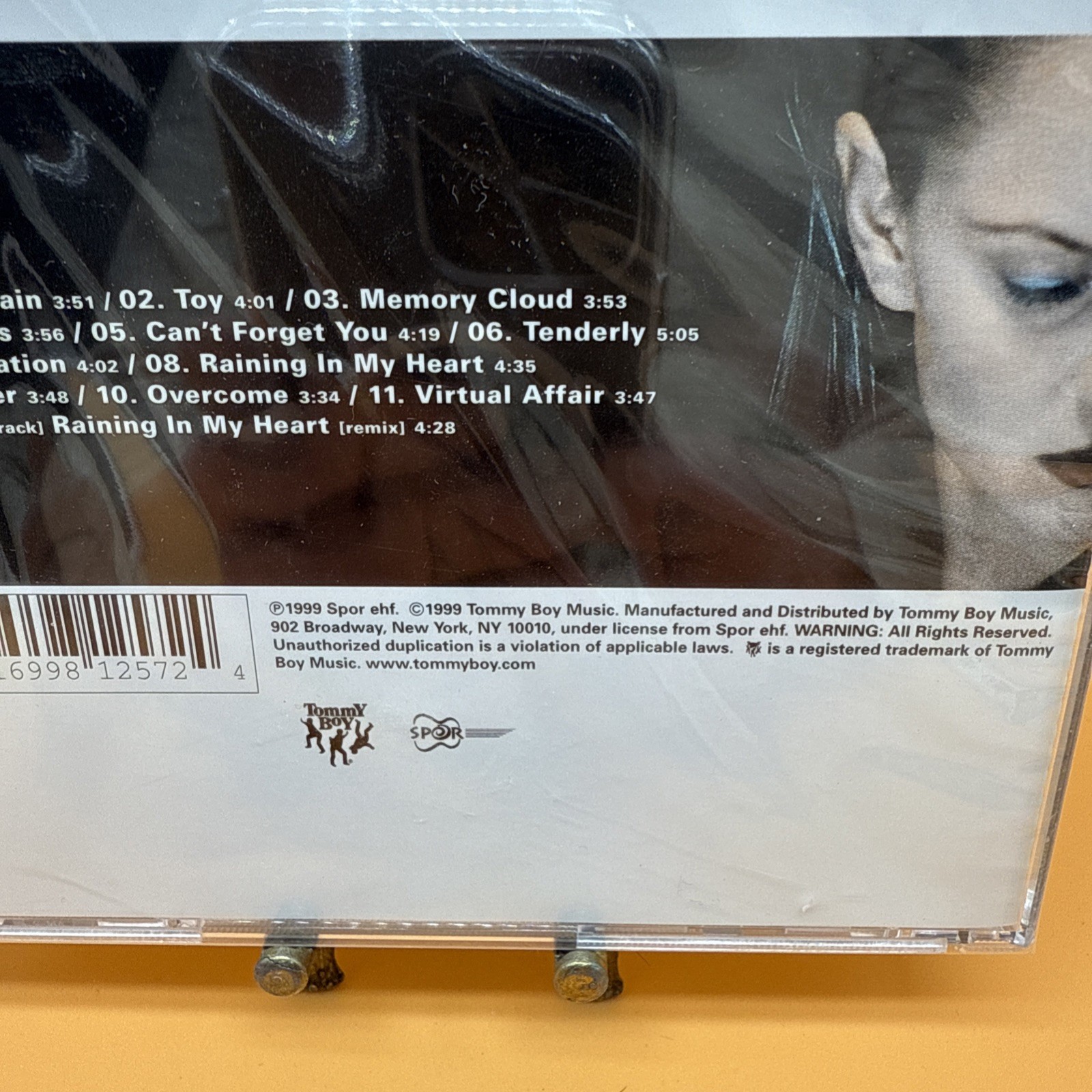 Universal [CD] (móa) Brand New Sealed
