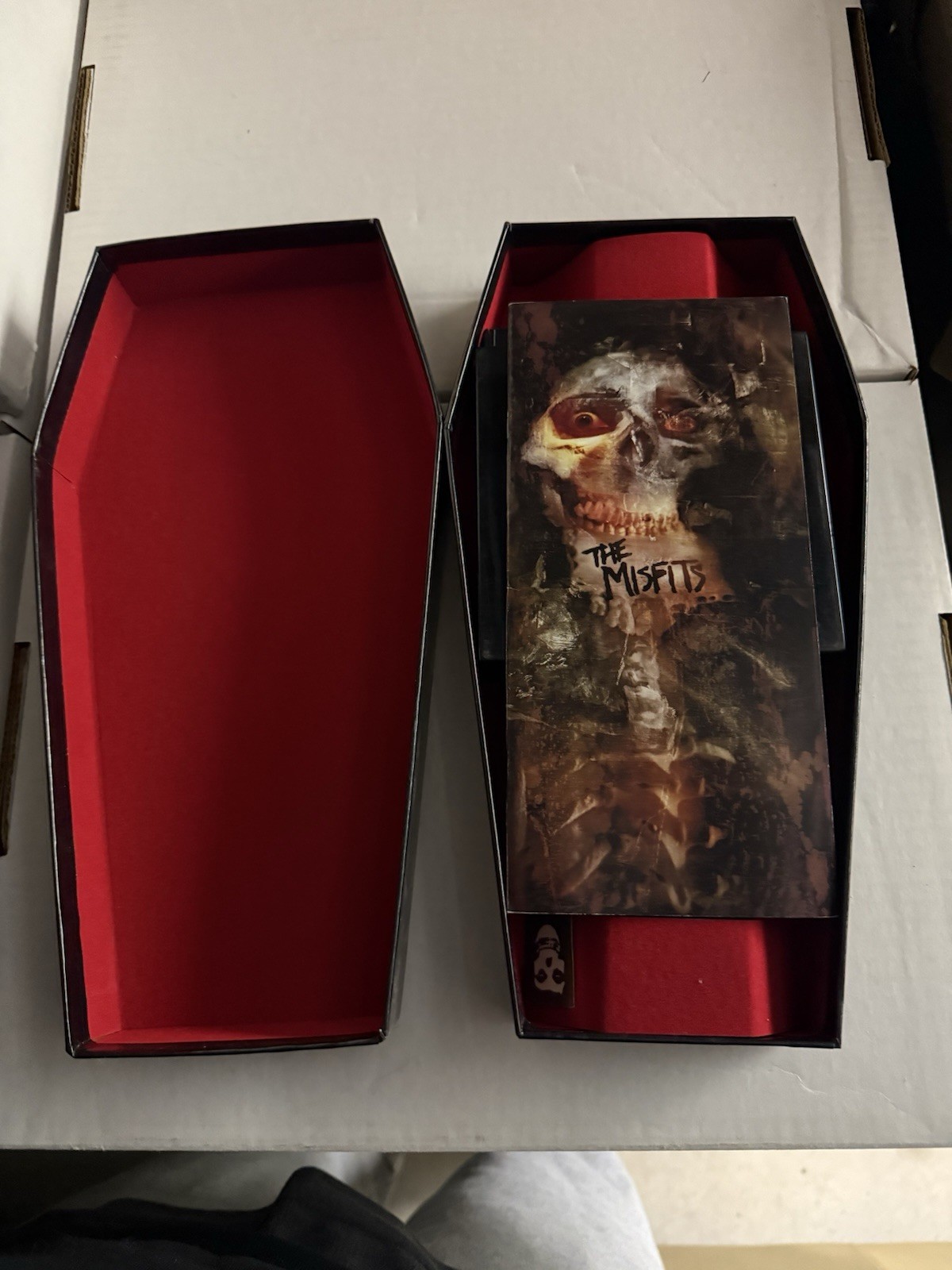 The Misfits CD Coffin Box Set First Pressing Fiend Club Pin Static Age Case