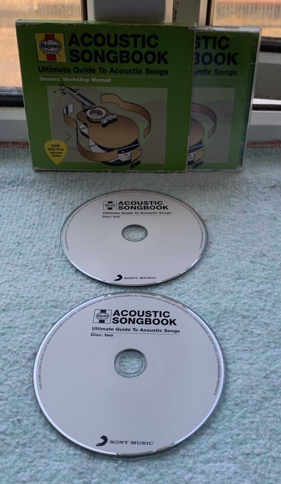Haynes: Ultimate Guide to Acoustic Songs • 2-Disc 2011 CD • Sony Music