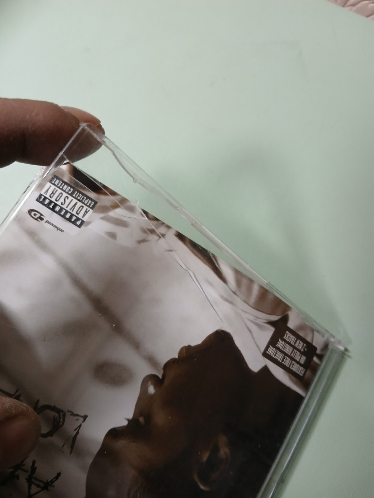 Akon "Lonely" CD single (2005), feat: Kardinal Offishall (cracked Case)