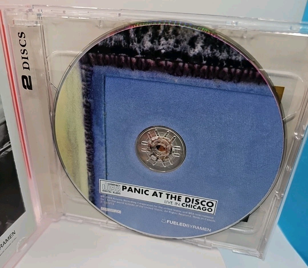 Panic At The Disco ...Live In Chicago (CD & DVD, 2008) 2-512253 With Booklet & I