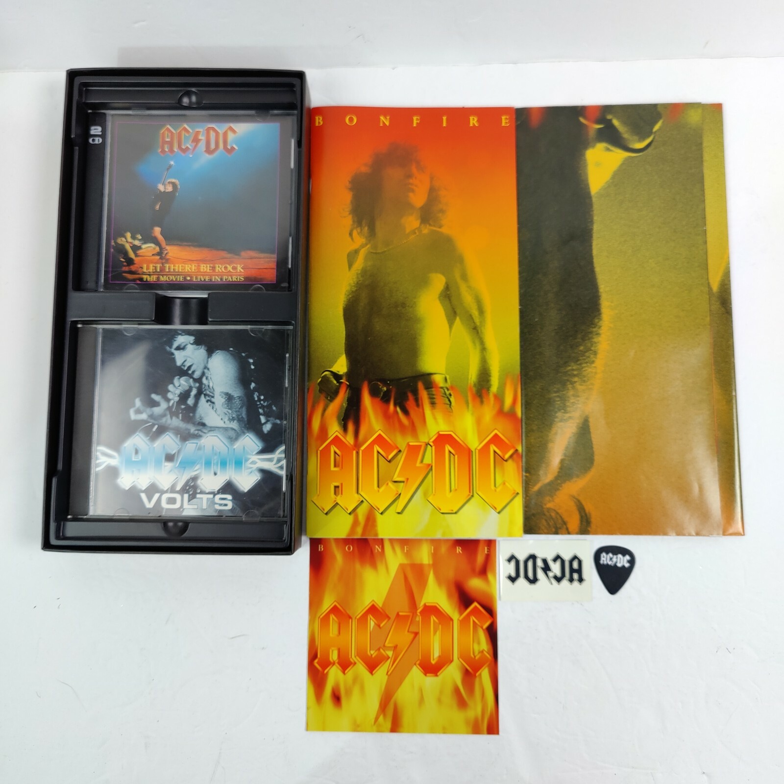 Bonfire AC/DC Boxset W/ Poster Book Pick Sticker - Tat + 2 CD’s - Missing 2 CD’s