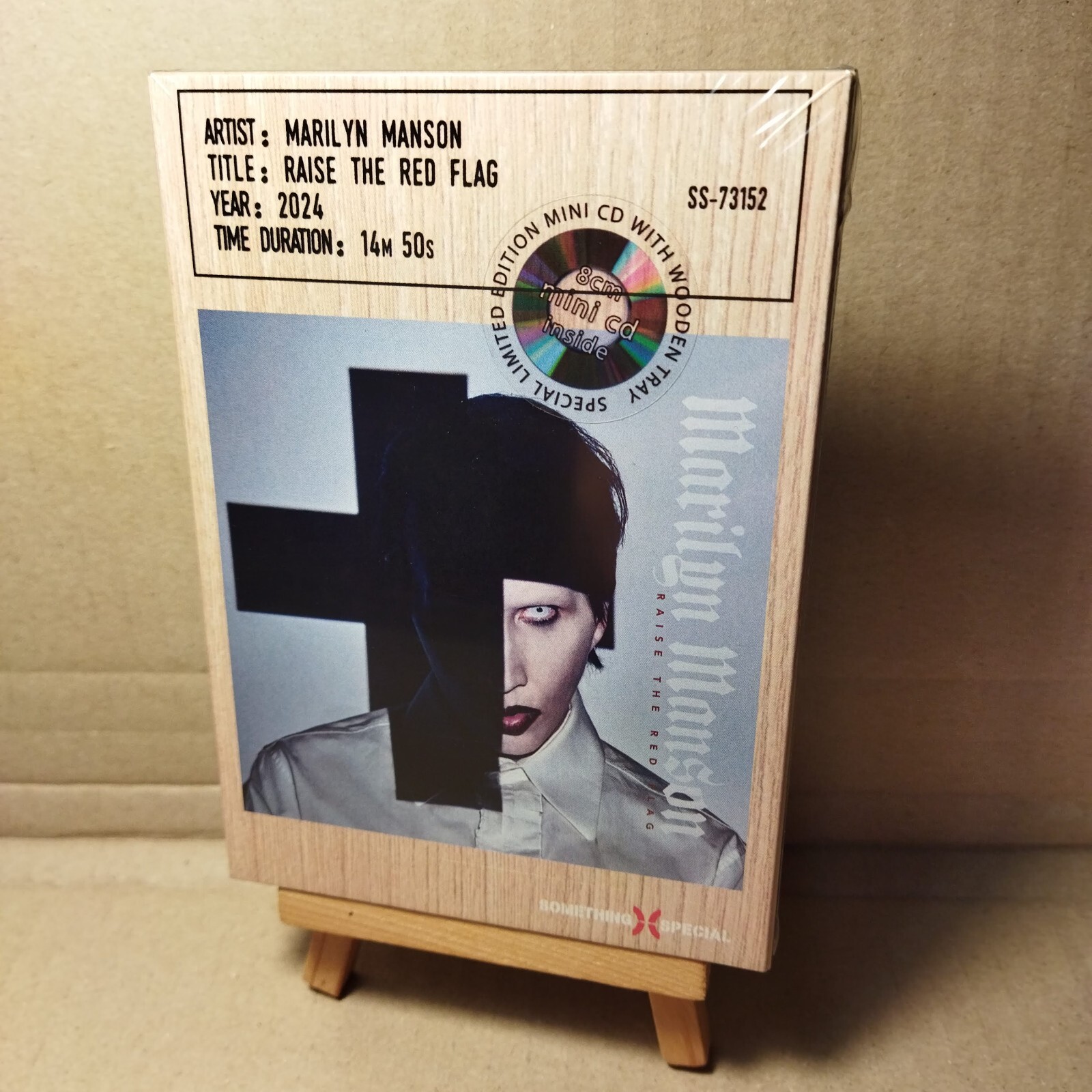 Marilyn Manson - Raise The Red Flag (Single) (Wood Box, Mini-CD)