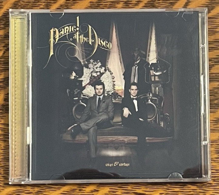 CD~ PANIC AT THE DISCO~ 2011~ VICES & VIRTUES~ HYPE STICKER