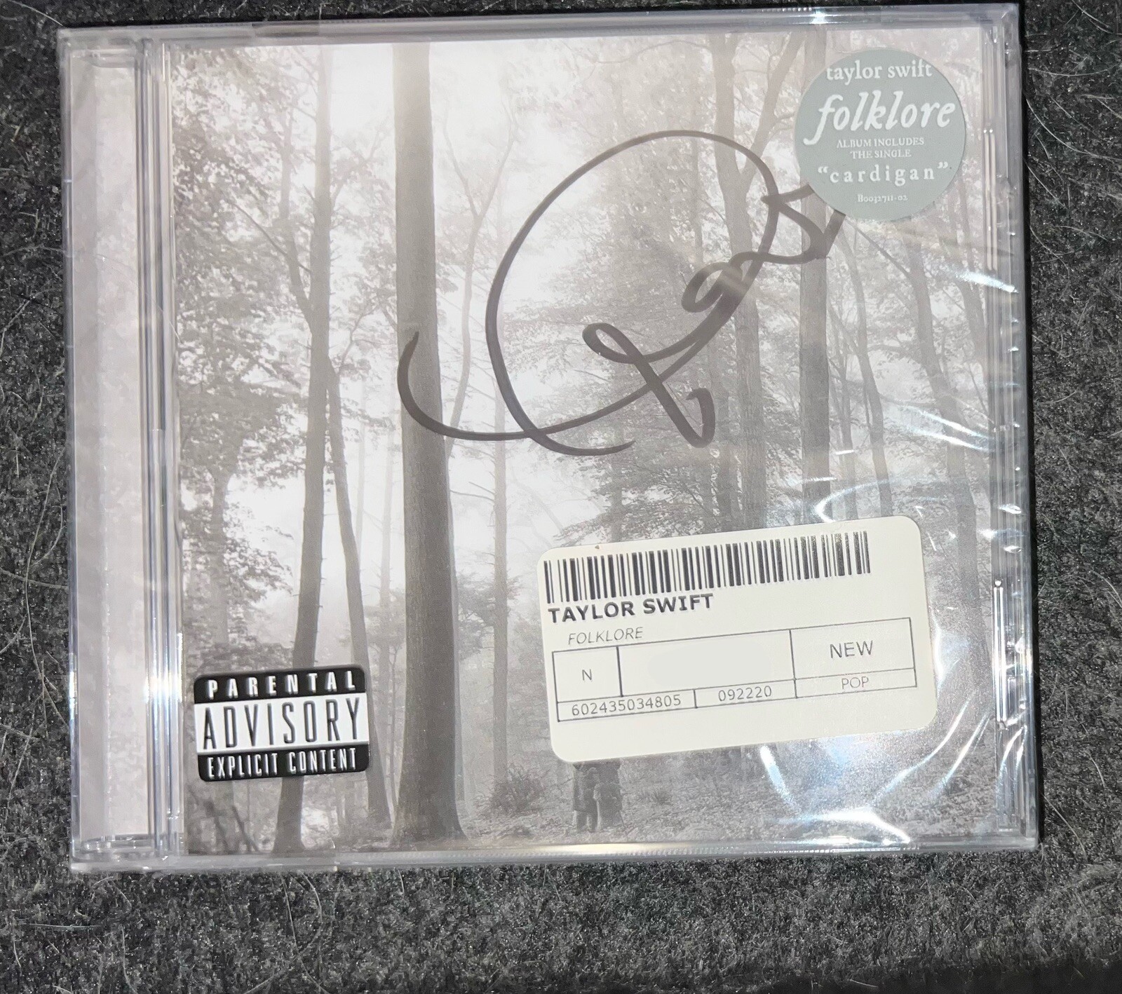 TAYLOR SWIFT SIGNED CD FOLKLORE AUTOGRAPHED NEW SEALED CARDIGAN GRAMMY WINNER