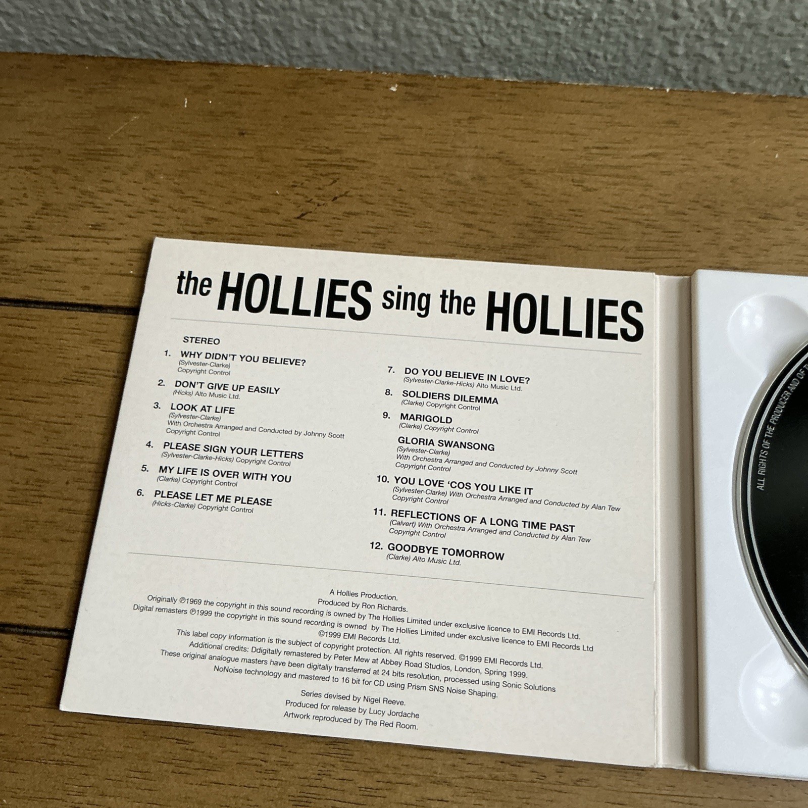 Hollies Sing Hollies by The Hollies (CD, May-1999, EMI Music Distribution)