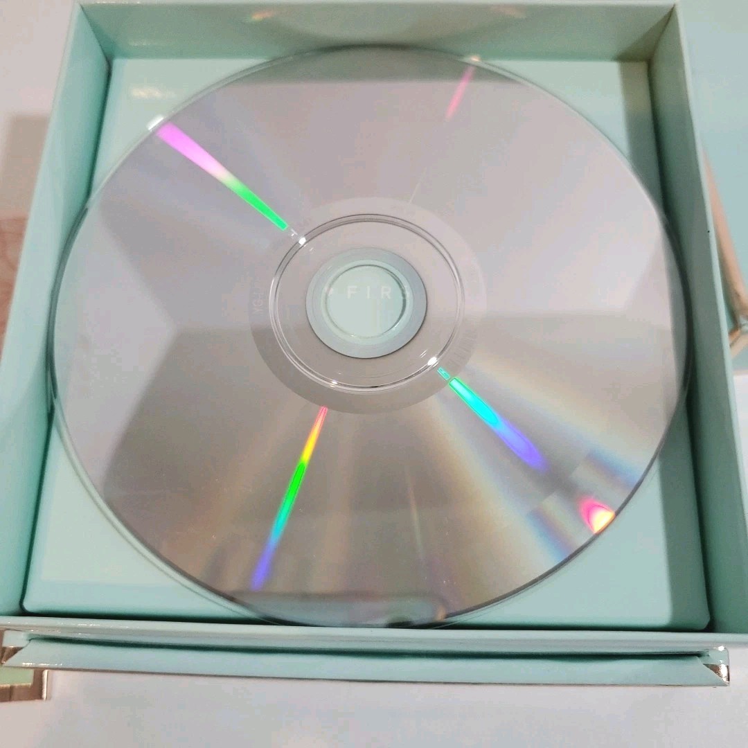Leehi 1st Album First Love CD Photobook Very Good Rare OOP, Lee Hi
