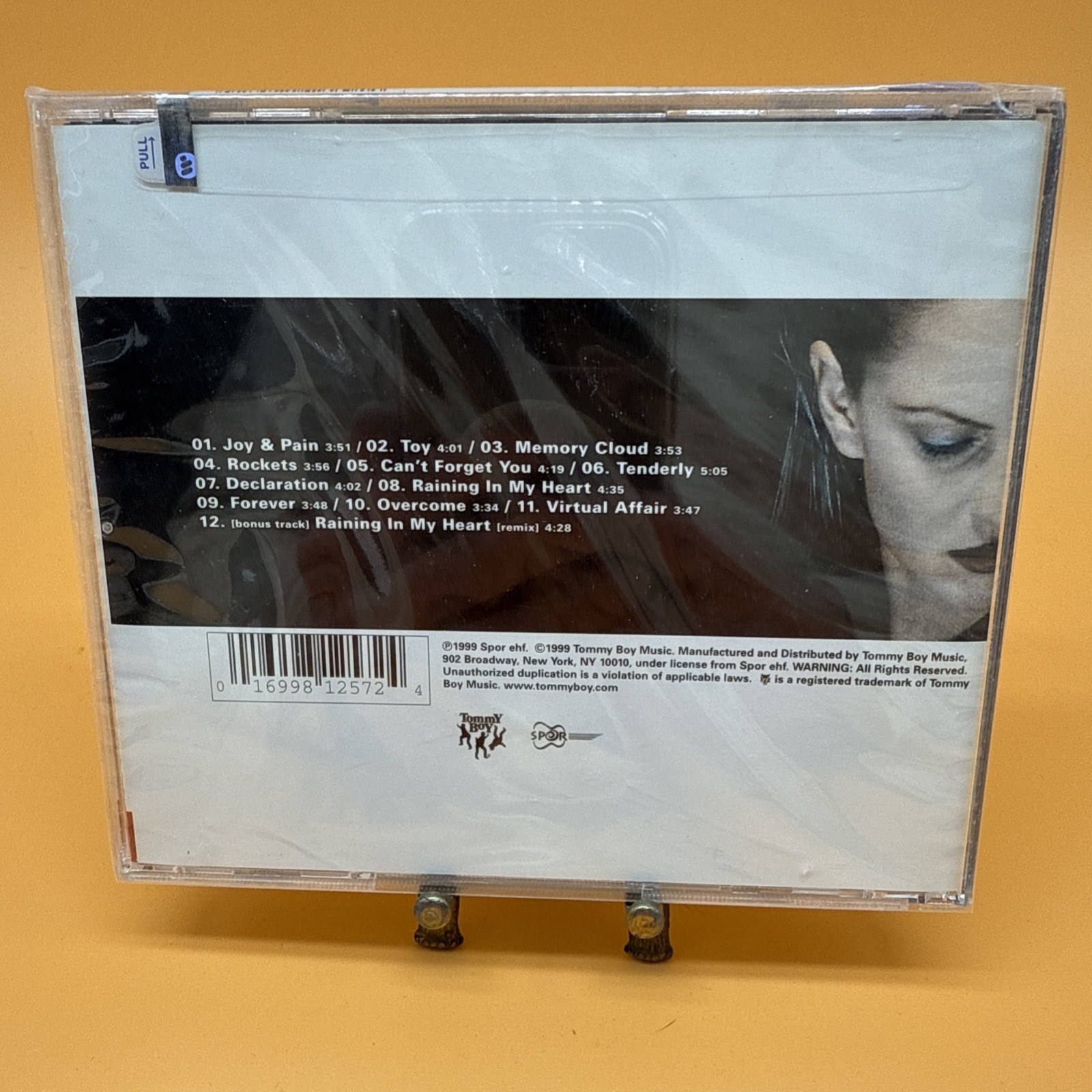 Universal [CD] (móa) Brand New Sealed