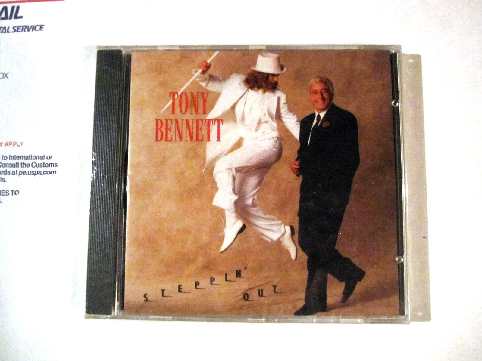 TONY BENNETT STEPPIN' OUT CD NEW SEALED COLUMBIA 1993 EASY LISTENING POP JAZZ