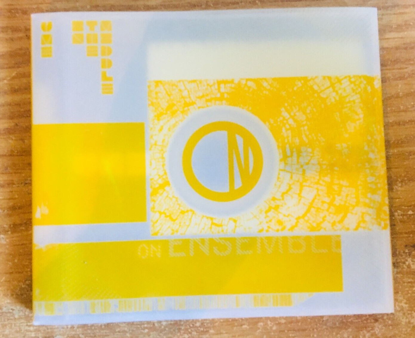 CD UME IN THE MIDDLE On Ensemble MINT