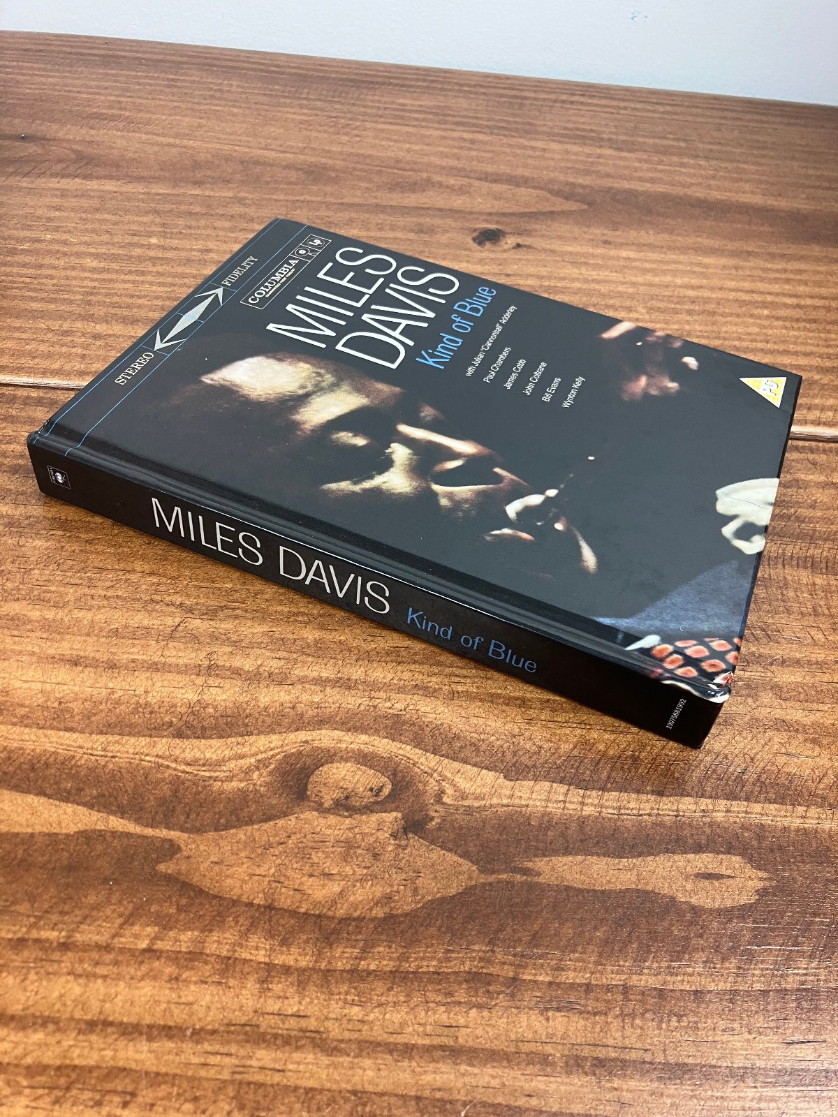 Miles Davis - Kind of Blue (Deluxe 50th Anniversary COLLECTOR'S EDITION) (3 CD)