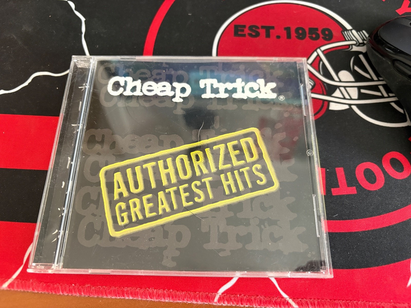 Cheap Trick Authorized Greatest Hits CD 2000 Sony/Legacy EK-66015