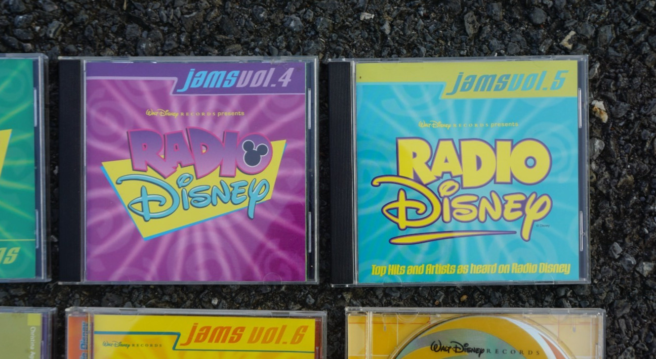 12 Disney CDs Radio Disneymania Jams Jesse McCartney Cheetah Girls Hilary Duff