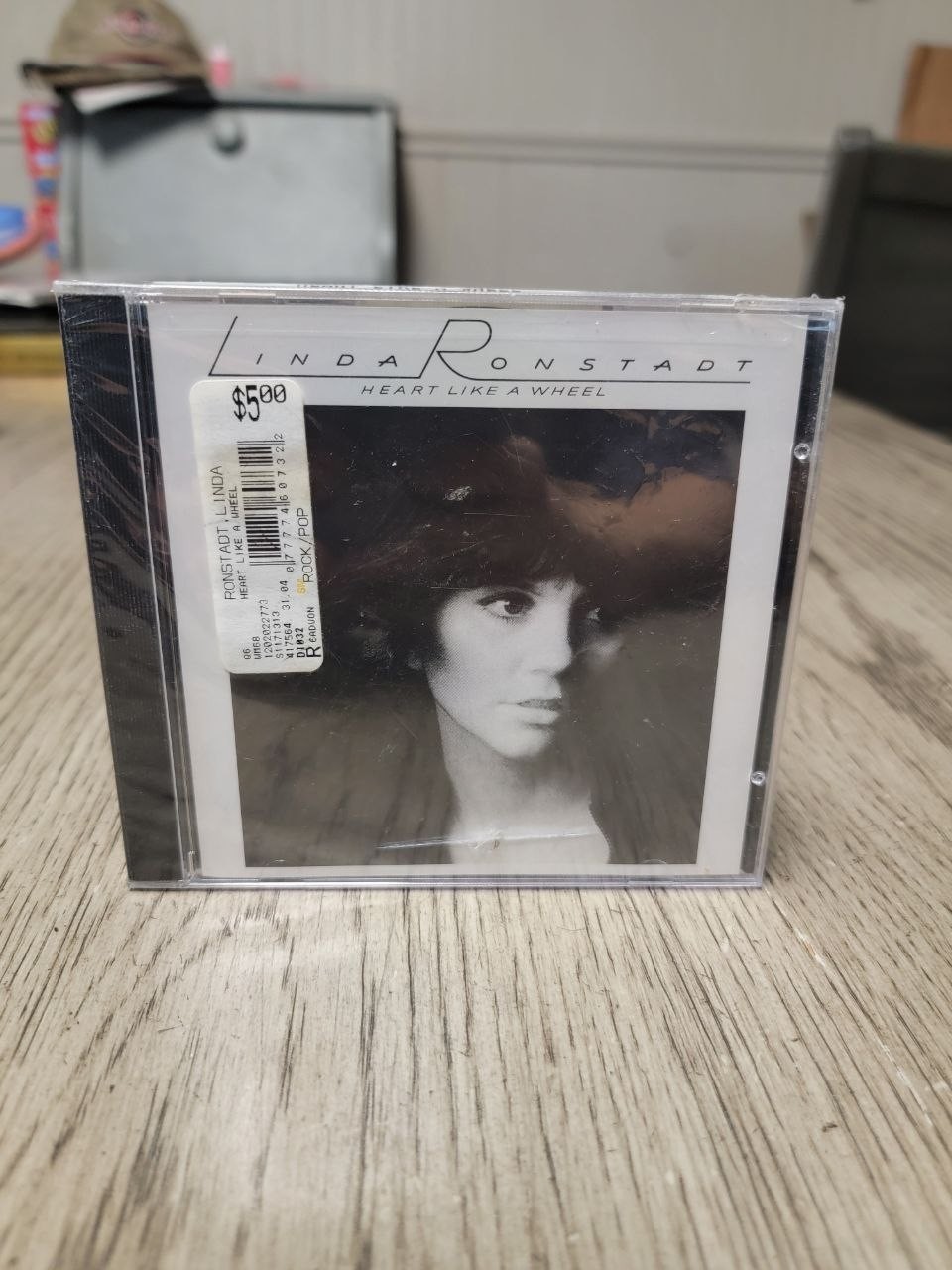 Linda Ronstadt - Heart Like A Wheel (CD) 1974 Sealed w/ Crack in case