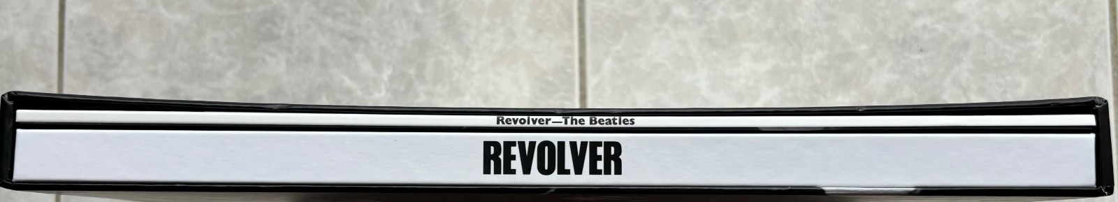 The Beatles - Revolver - 2022 - CD Box Set with 100-Page Color Book