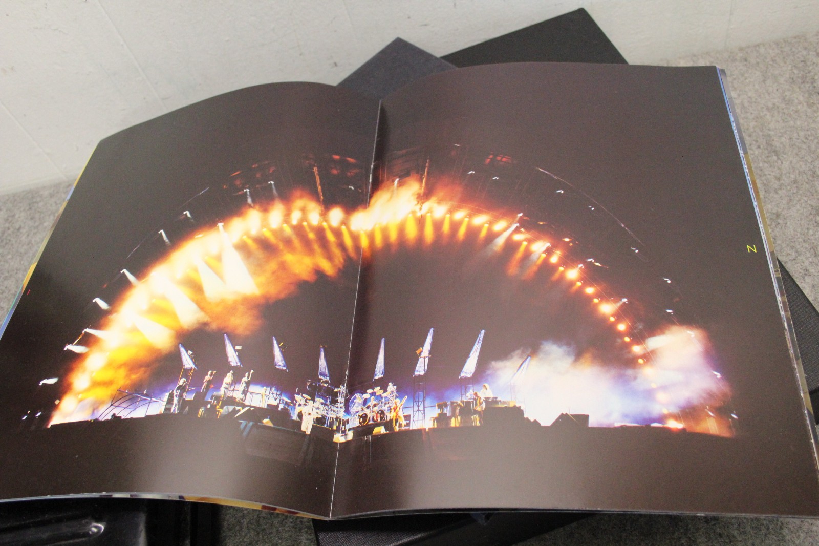 Pink Floyd Shine On 8 CD Box Set 100% COMPLETE postcards, books, bonus disc