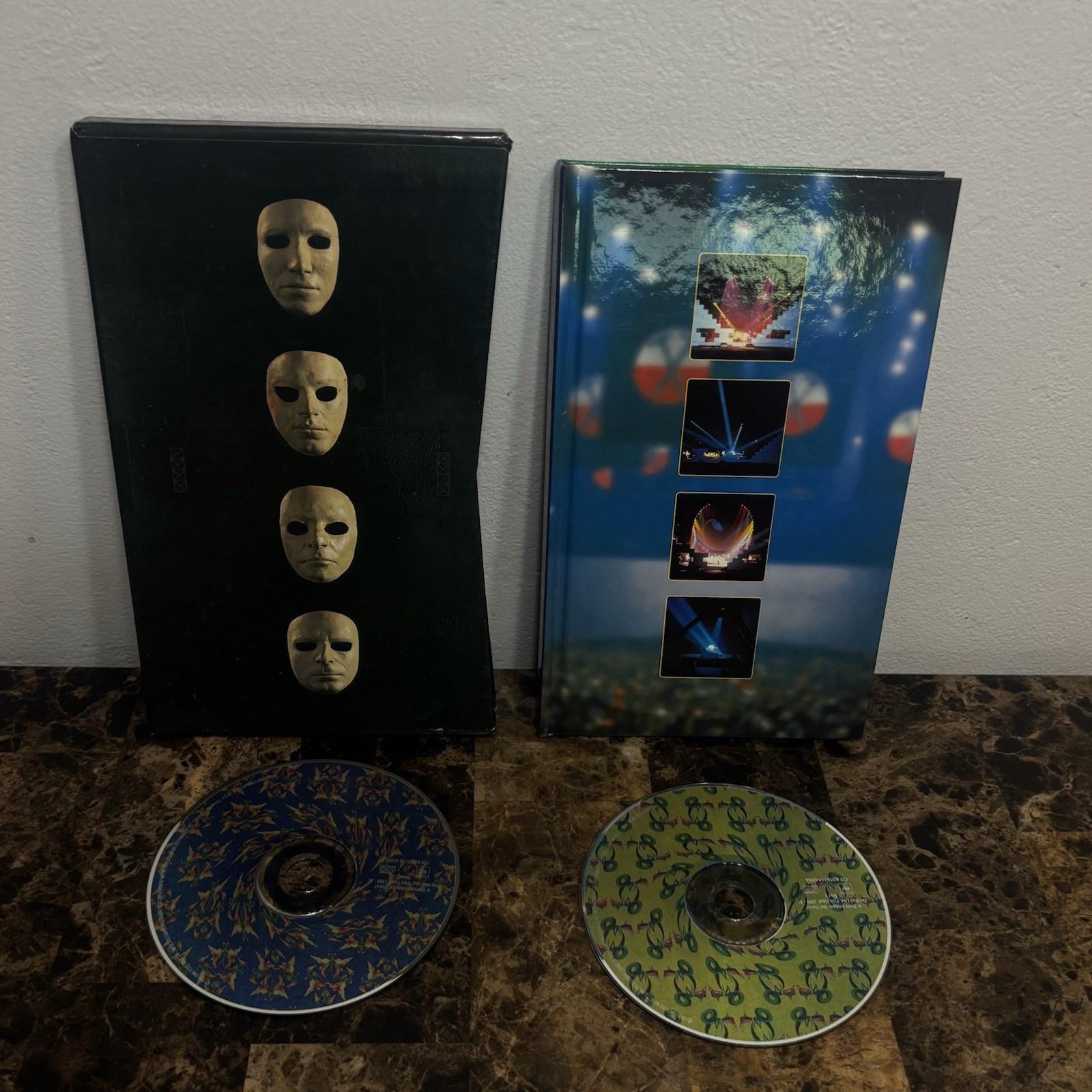Pink Floyd Is There Anybody Out There? The Wall Live 1980-81 2CD Book Set