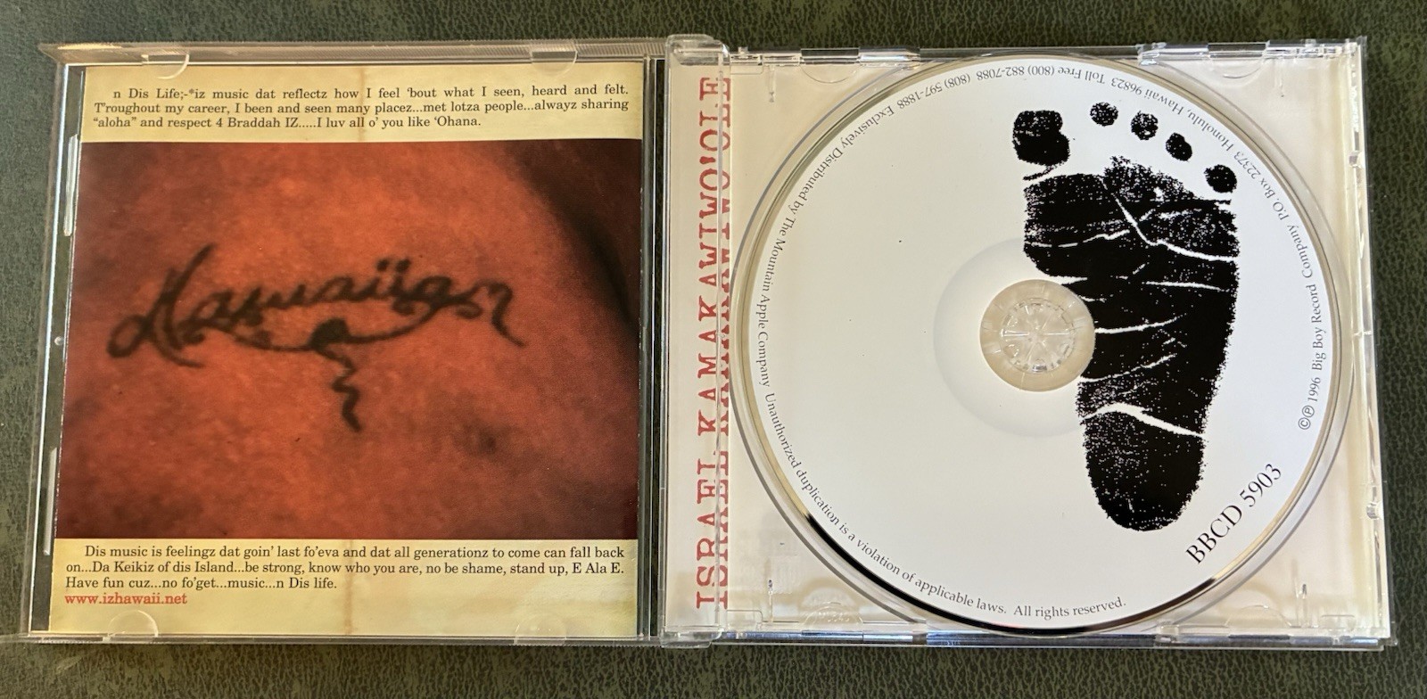 LOT OF 2 CDS ~ IZ ISRAEL KAMAKAWIWO'OLE ~ FACING FUTURE ~ IN DIS LIFE