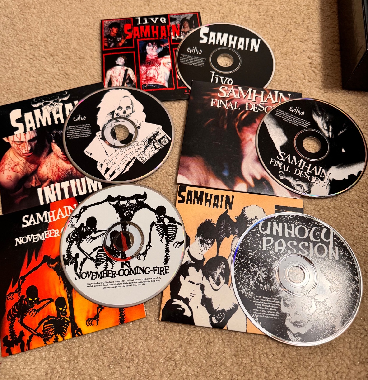 Samhain Box Set (complete) w/super rare Scarecrow Beast Pin.