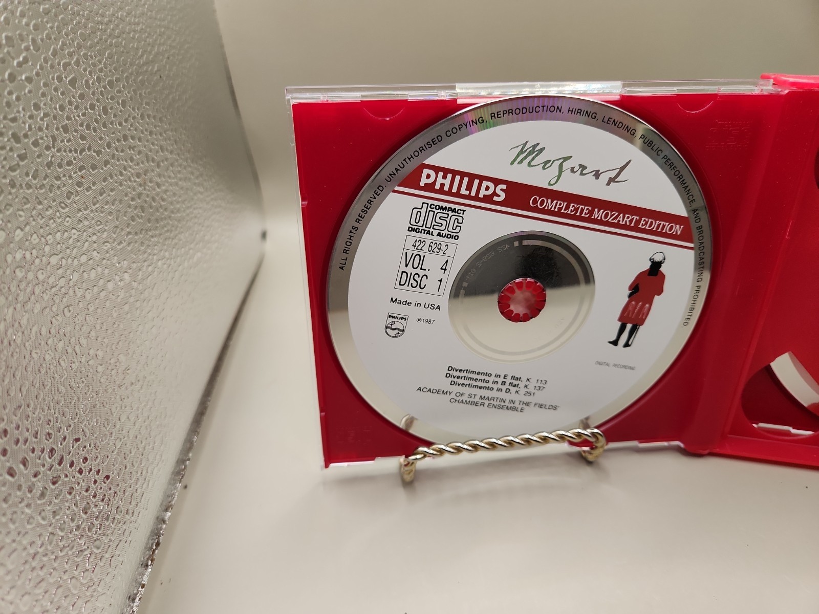 Divertimenti / Mozart Edition 4 Music CD set 5 cds + book