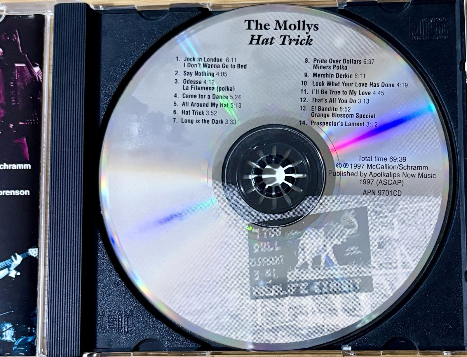 The Mollys - Hat Trick (CD, 1997) Celtic Folk Rock Apolkalips Now Music