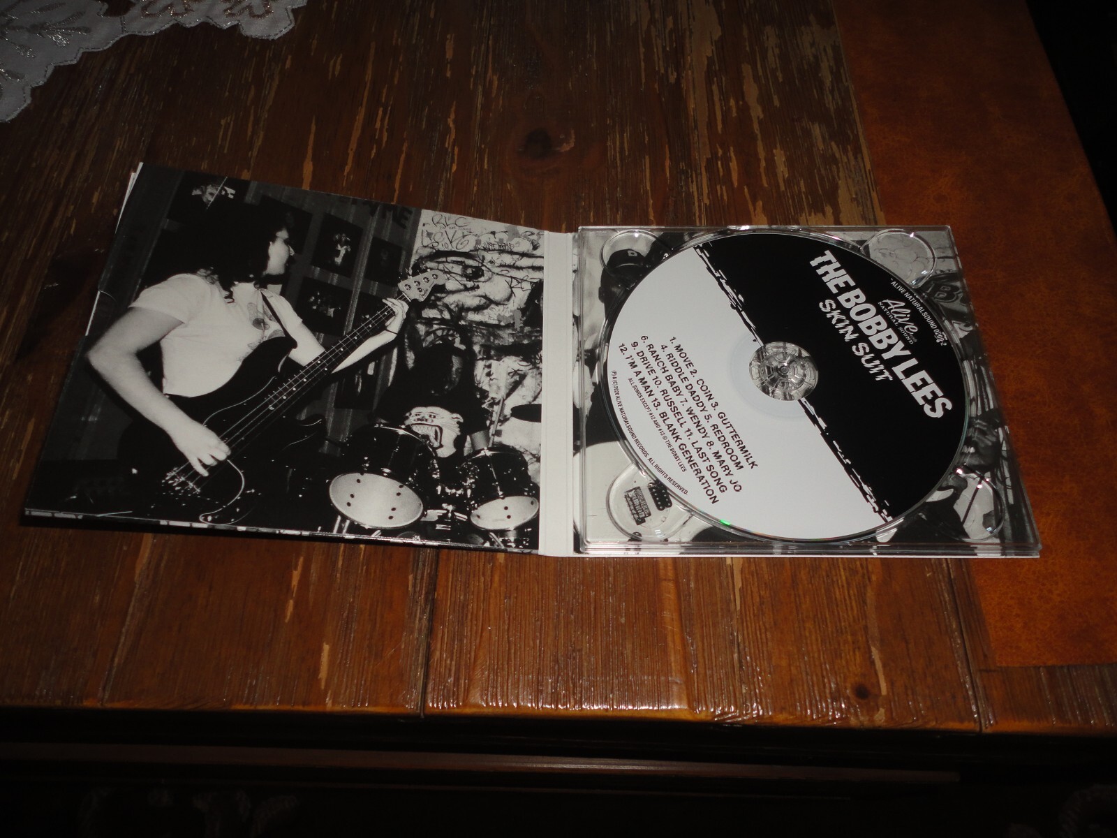 THE BOBBY LEES - SKIN SUIT CD - Garage Rock Band Alternative PUNK Hard Rock