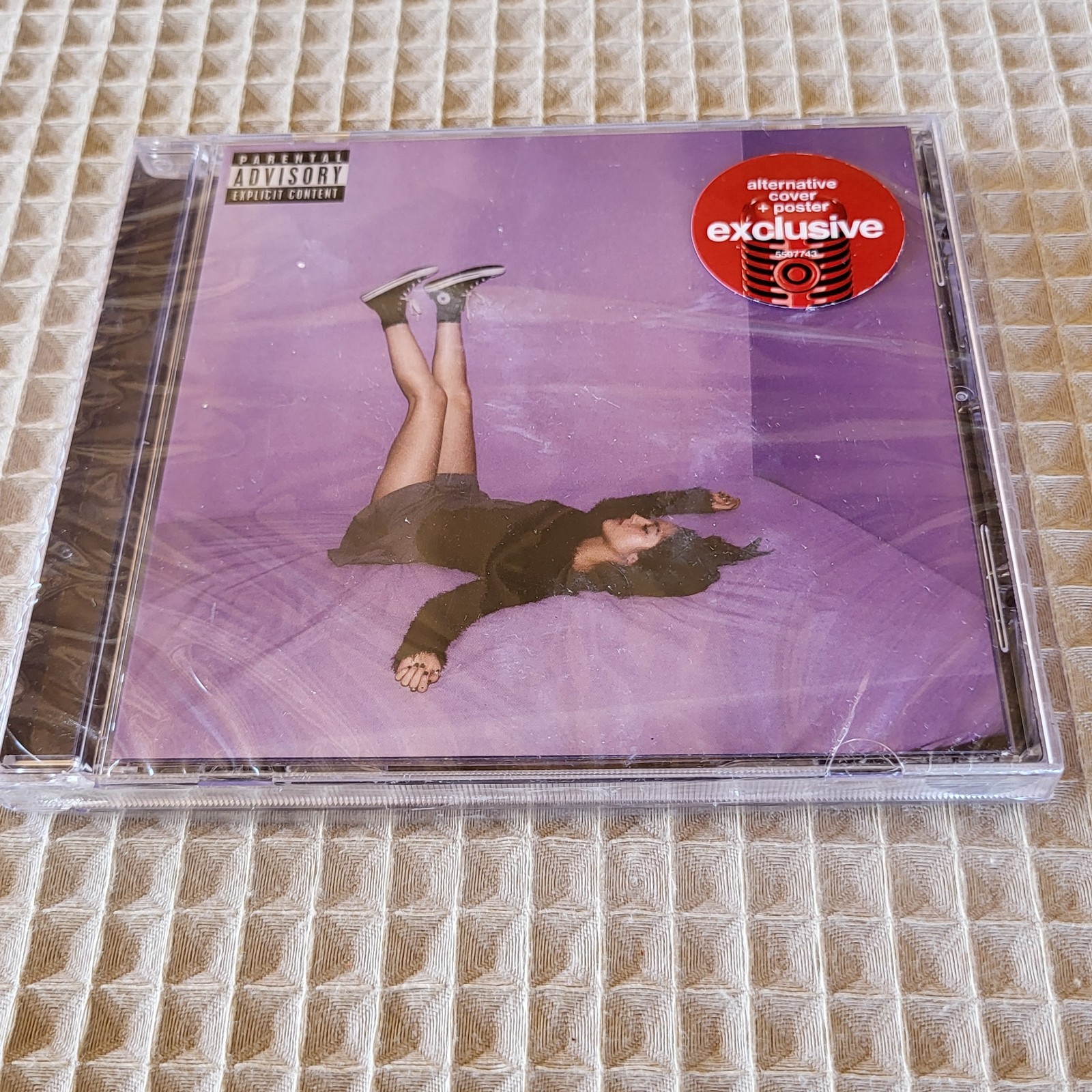 Olivia Rodrigo Guts Exclusive Alternative Cover + Poster CD