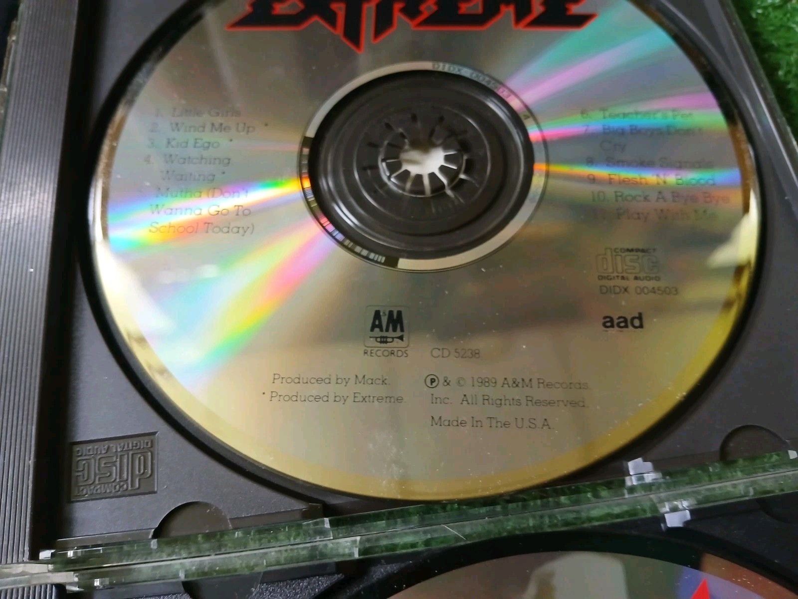 LOT OF 10 CD 80s 90s HARD ROCK METAL HAIR BANDS ,KISS,EXTREME, RATT & MORE