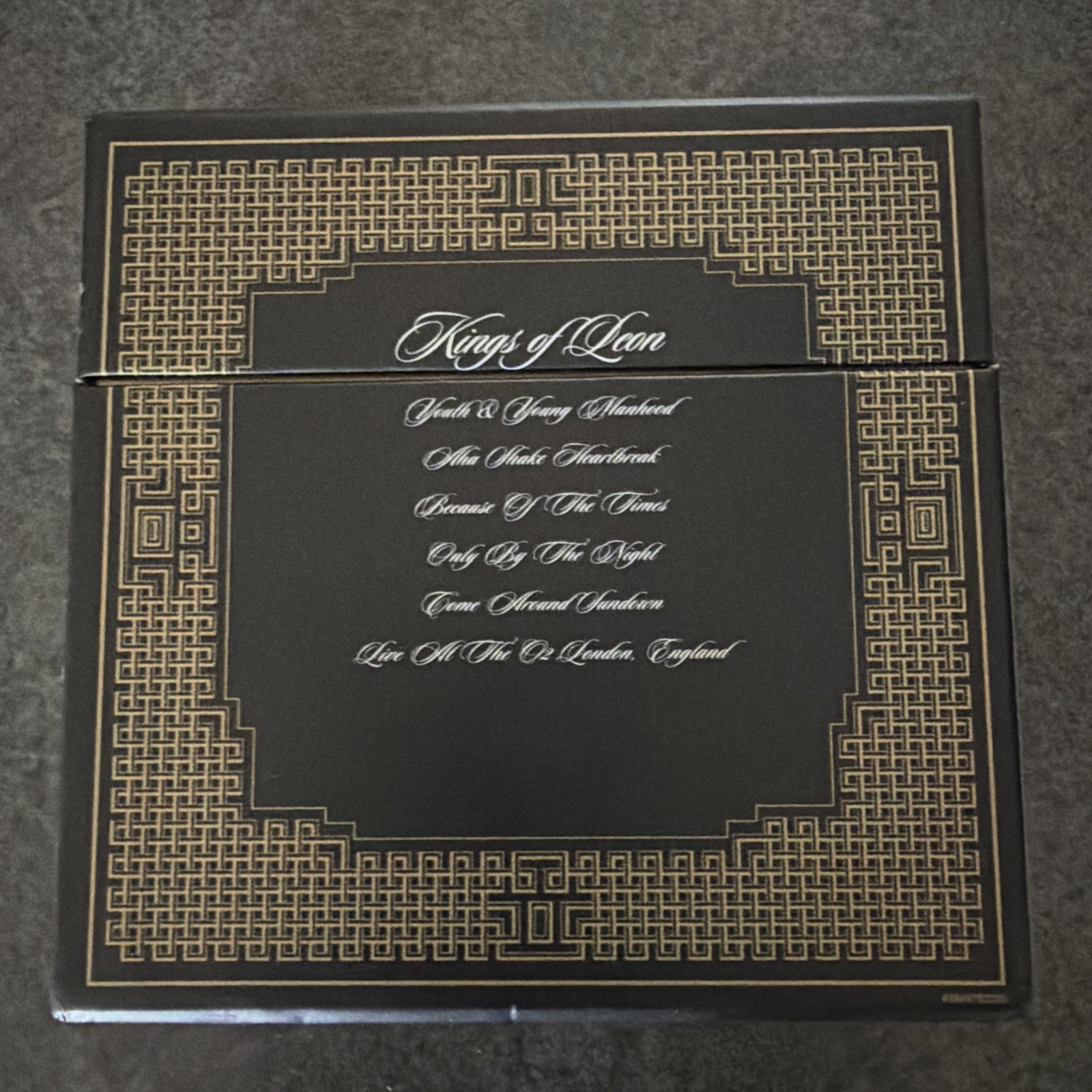The Complete Albums Collection [5CD 1 DVD] [Box Set] by Kings of Leon (2013)